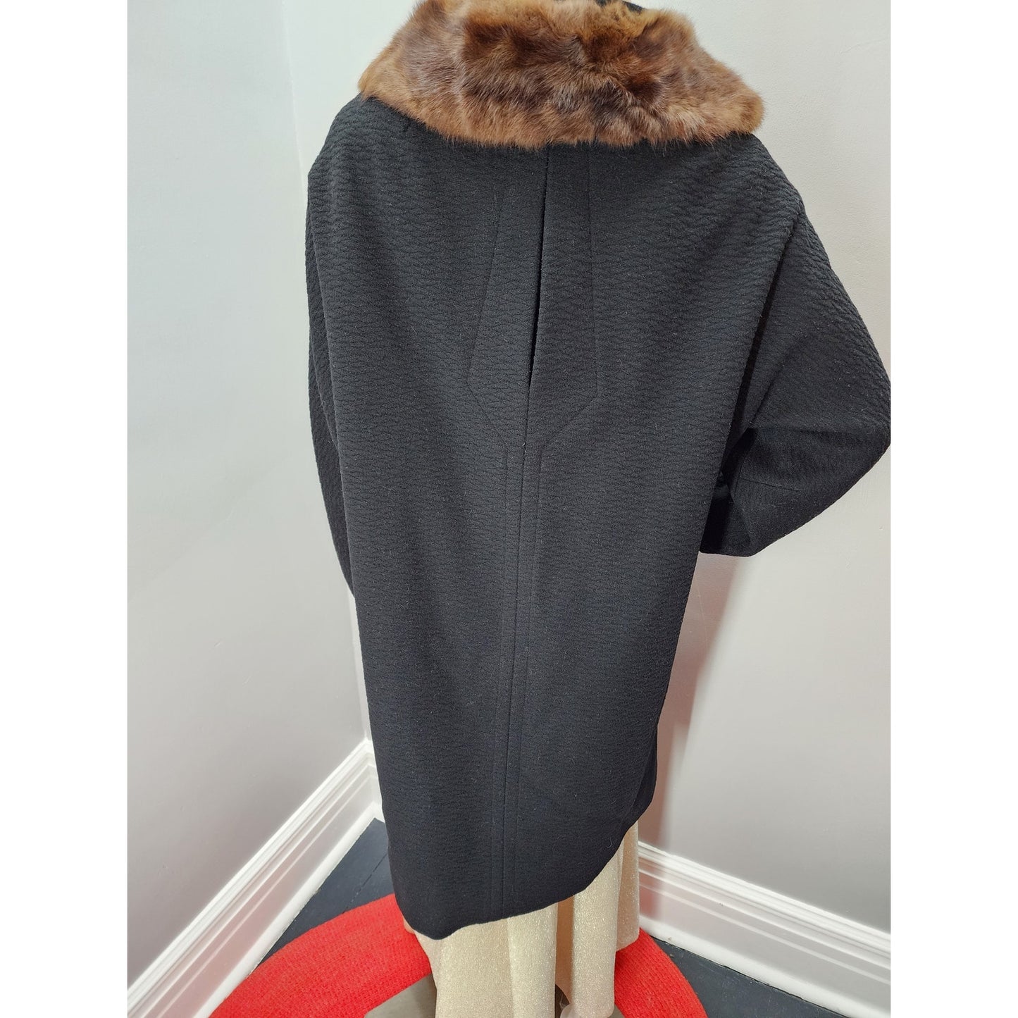 60s Vintage Textured Black Coat with Mink Fur Collar - XL