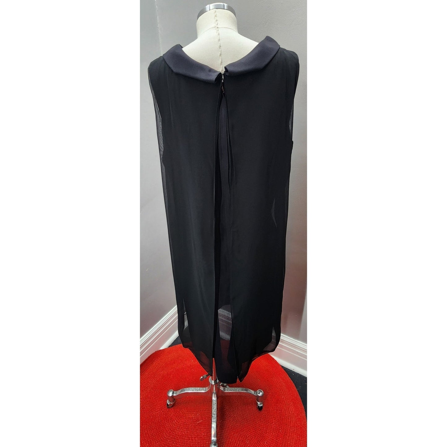 60s Vintage Black Sheath Cocktail Dress w/Beaded Applique - XL
