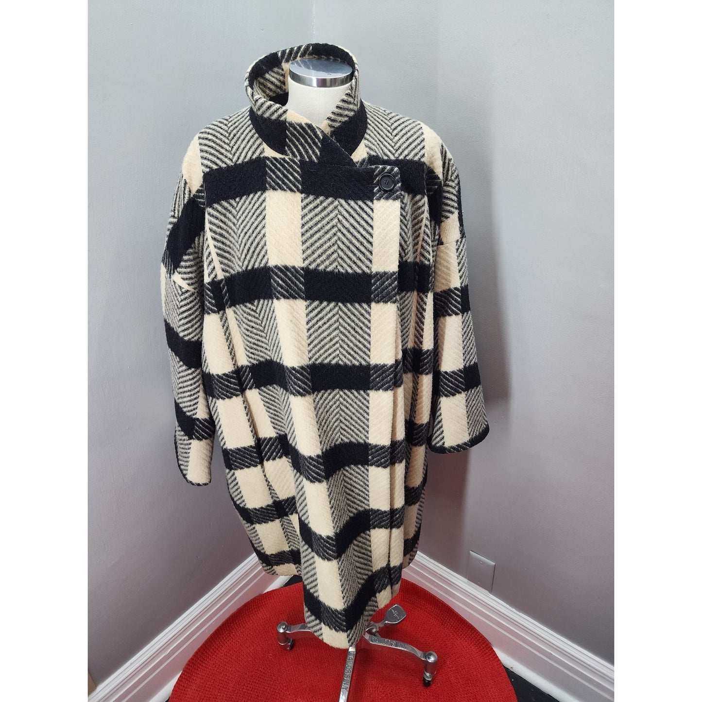 80s Vintage Peabody House Black & Cream Oversized Cape/Coat - XXL