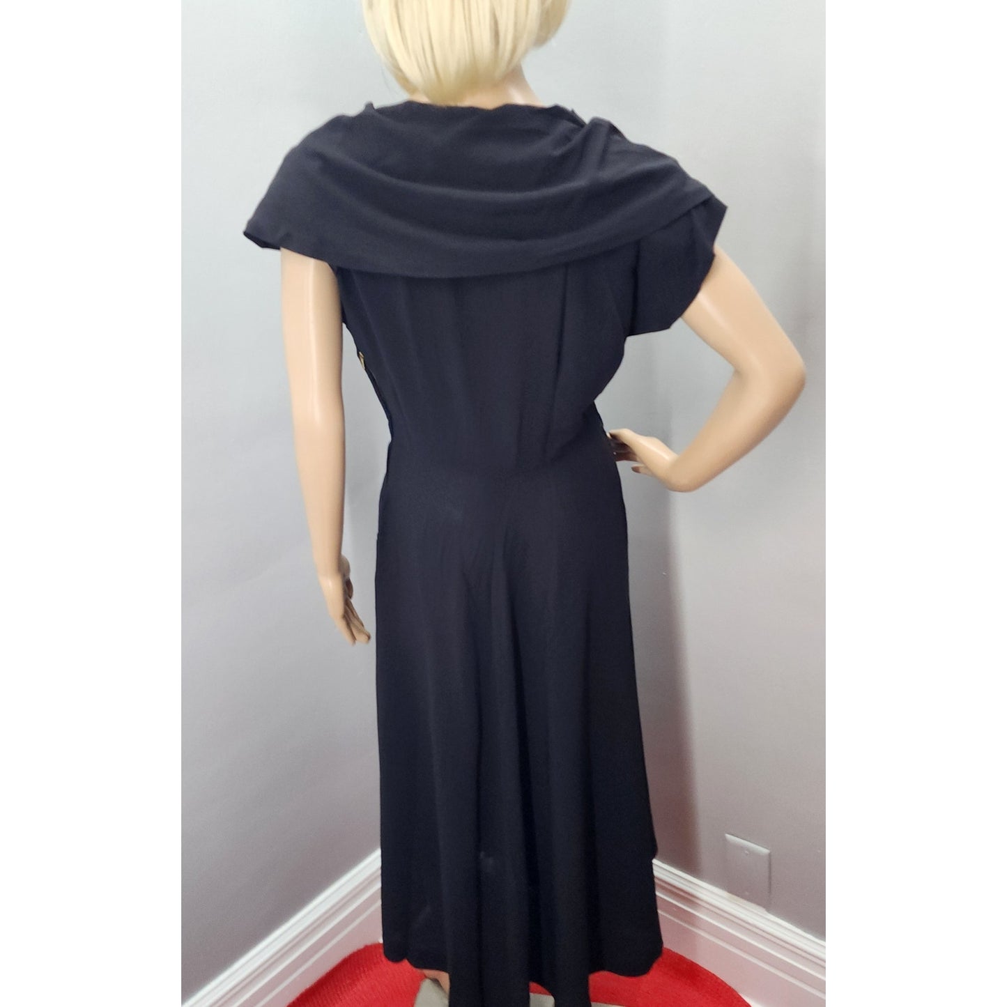 40s Vintage Black Fit-n-Flare Dress with Portrait Collar - S