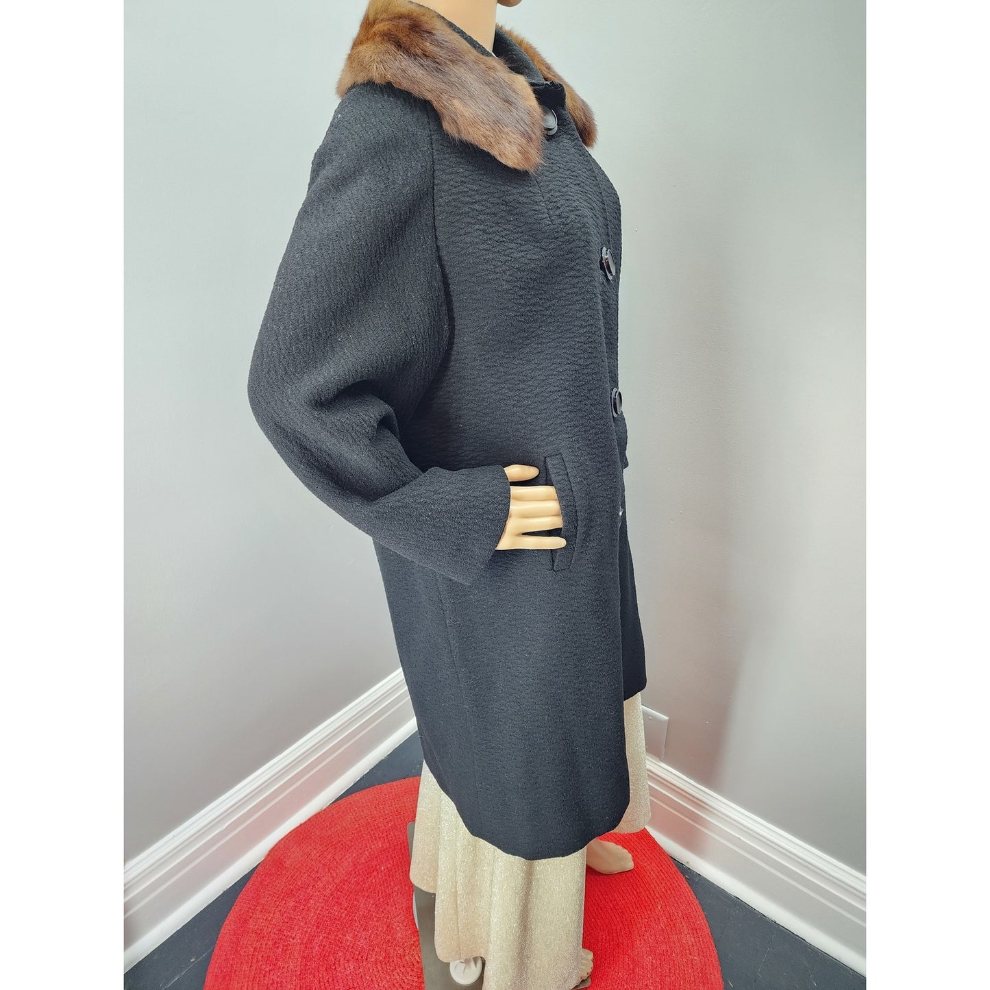 60s Vintage Textured Black Coat with Mink Fur Collar - XL