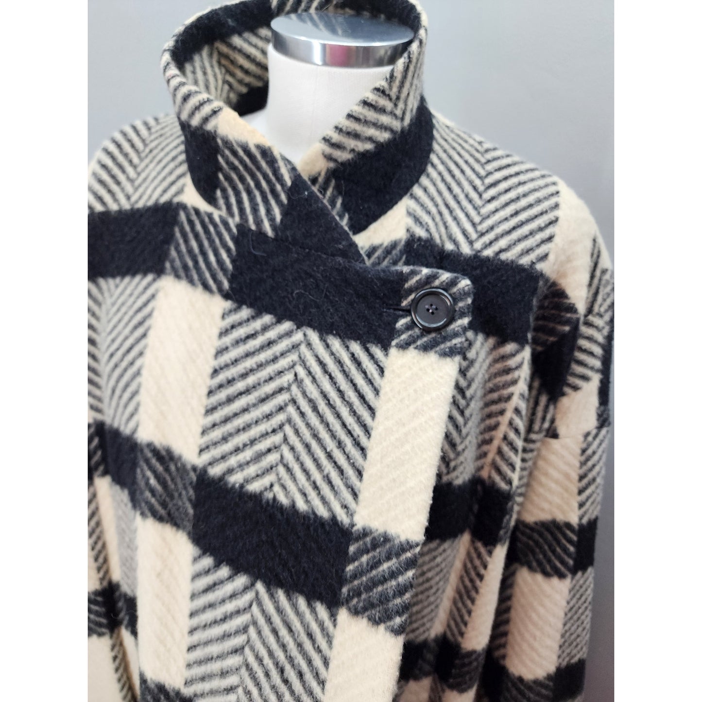 80s Vintage Peabody House Black & Cream Oversized Cape/Coat - XXL