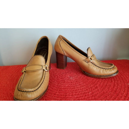 70s Vintage Saxone Cameo Light Tan Leather Loafer