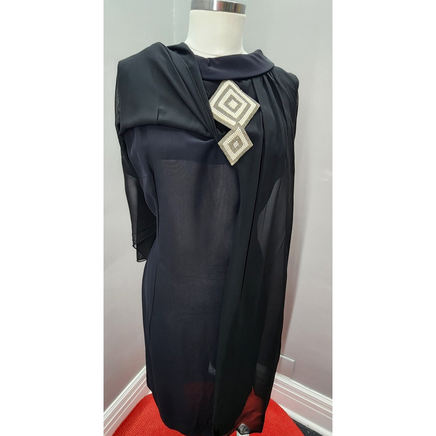 60s Vintage Black Sheath Cocktail Dress w/Beaded Applique - XL