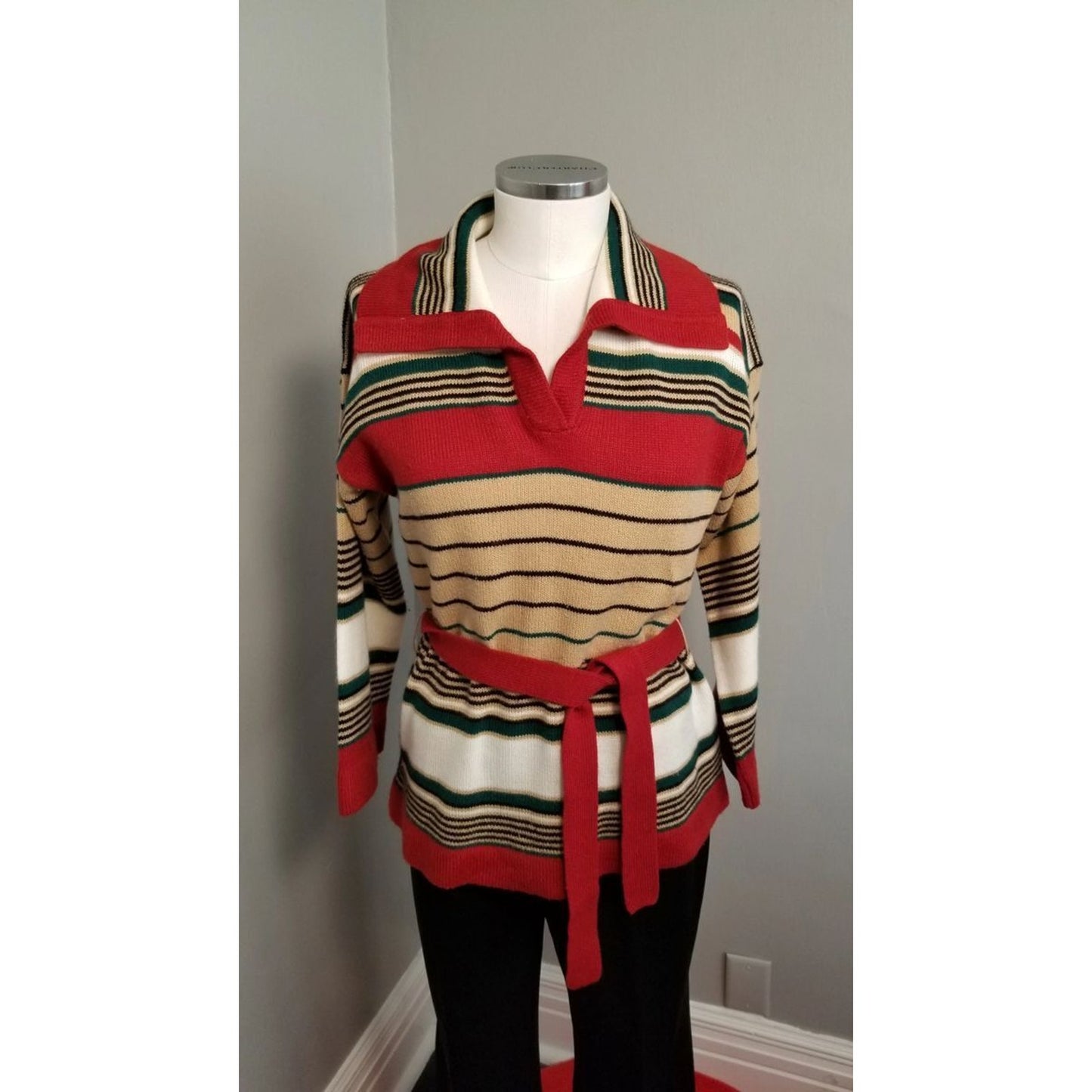 70s Vintage Sweater with Bell Sleeves and Belt - M