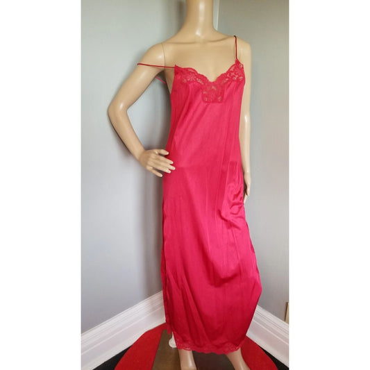 70s Vintage Flair Nightgown / Slip Dress in Vibrant Red - S