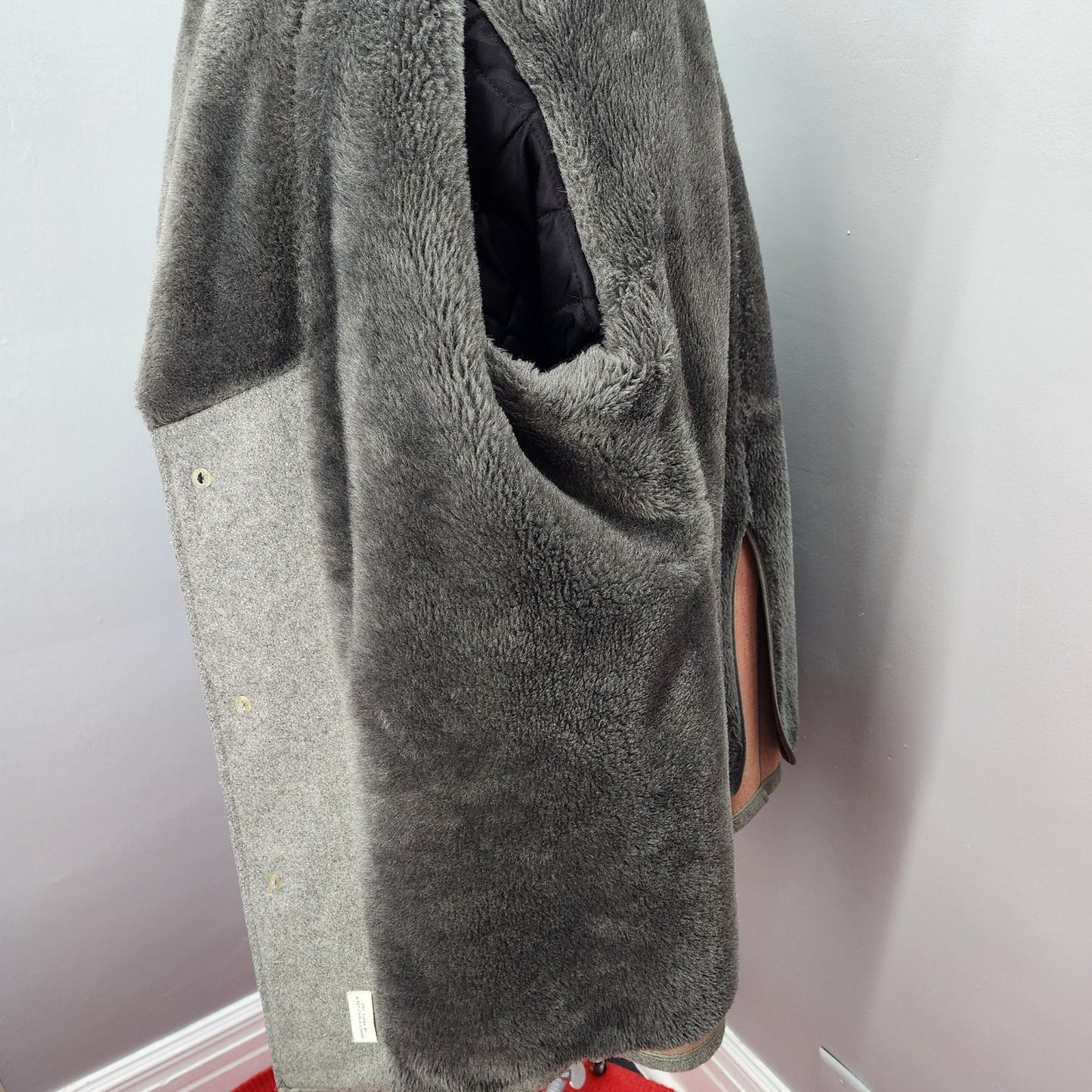 70s Vintage Unmarked Men's Faux Fur Lined Coat, Gray - L