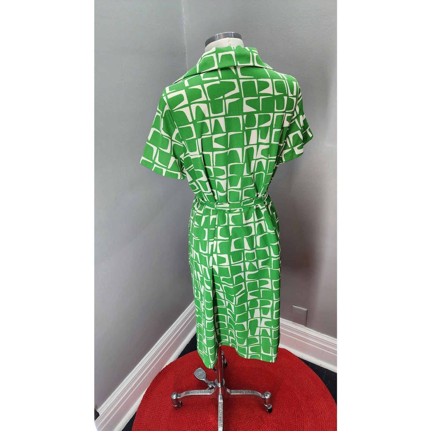 70s Vintage Flutterbye Geometric Front Zip Day Dress - L