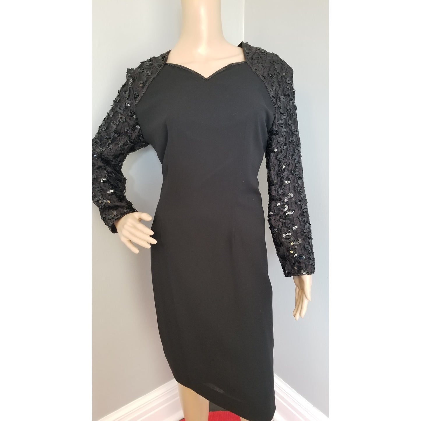 80s Vintage Caron Petite Black Lace and Sequined Sheath Dress - M