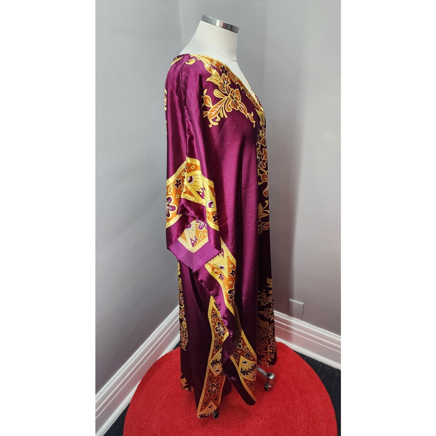 90s Vintage Winlar Burgundy Caftan with Gold Accents - OS