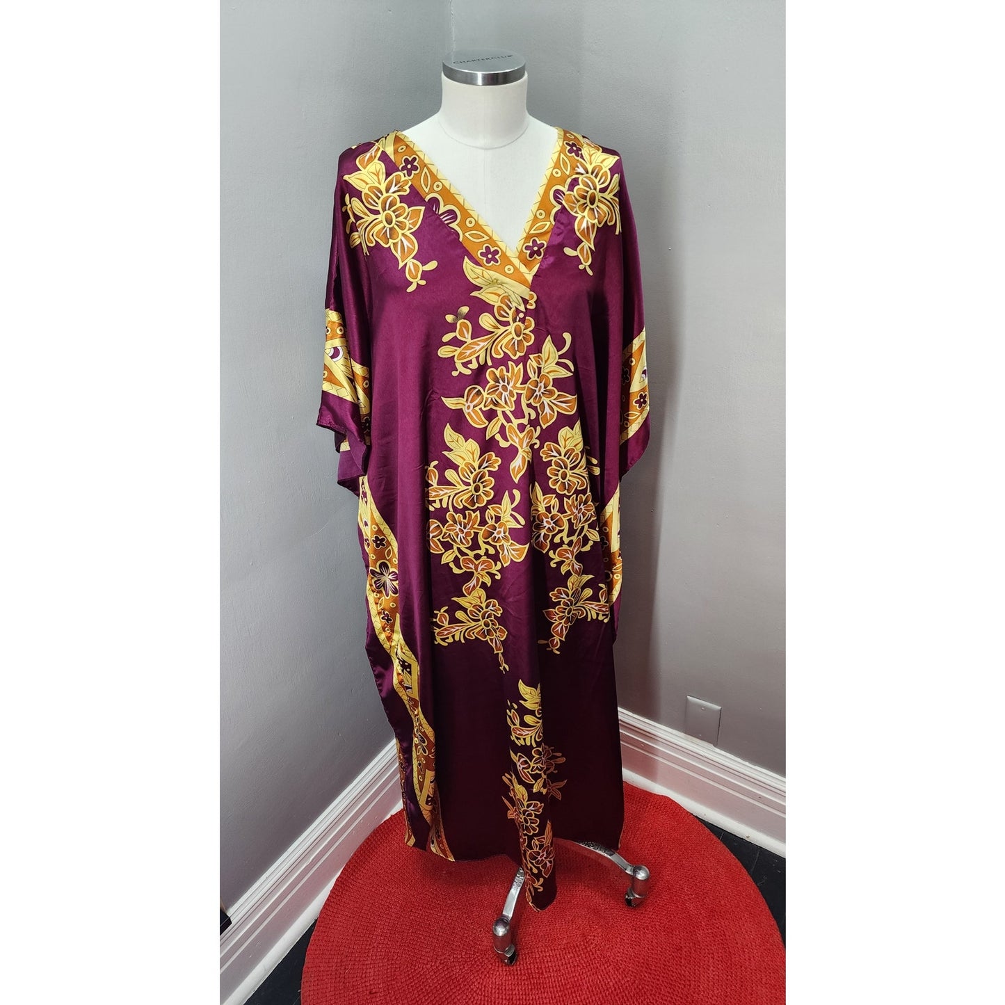 90s Vintage Winlar Burgundy Caftan with Gold Accents - OS