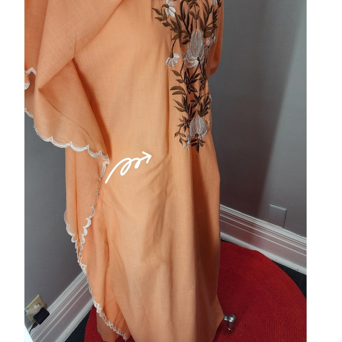 70s Vintage Handmade Embroidered Caftan Kaftan, Peach - M