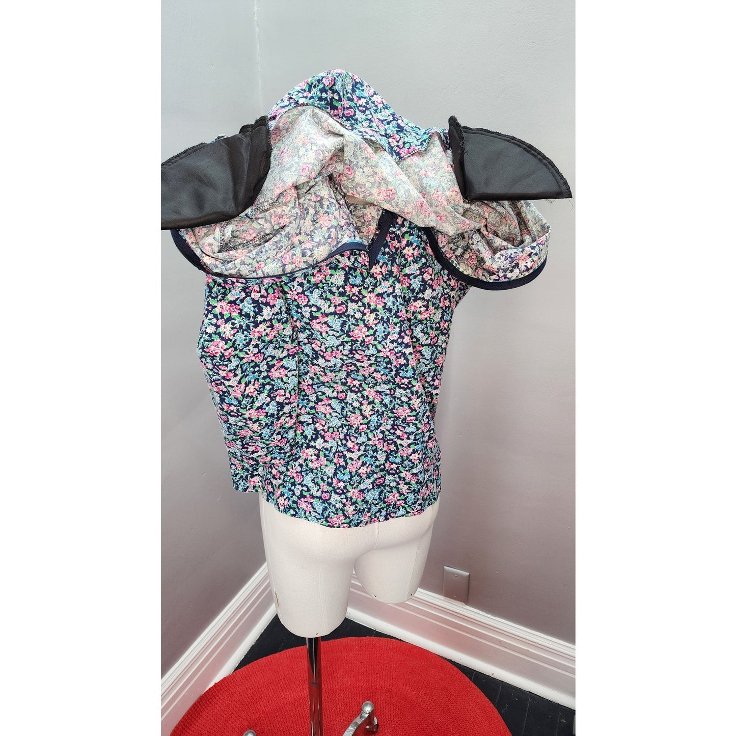 80s Vintage Handmade Cotton Floral Wiggle Dress - M