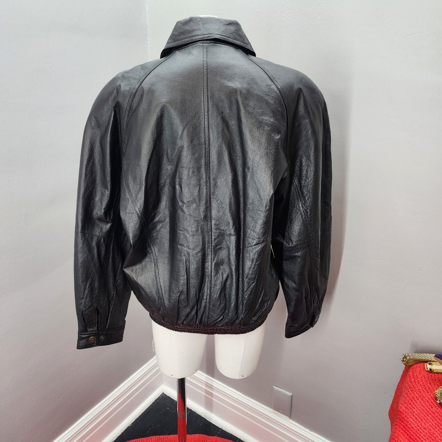 Y2Ks Vintage Men's Black Leather Jacket, Bomber Style - M