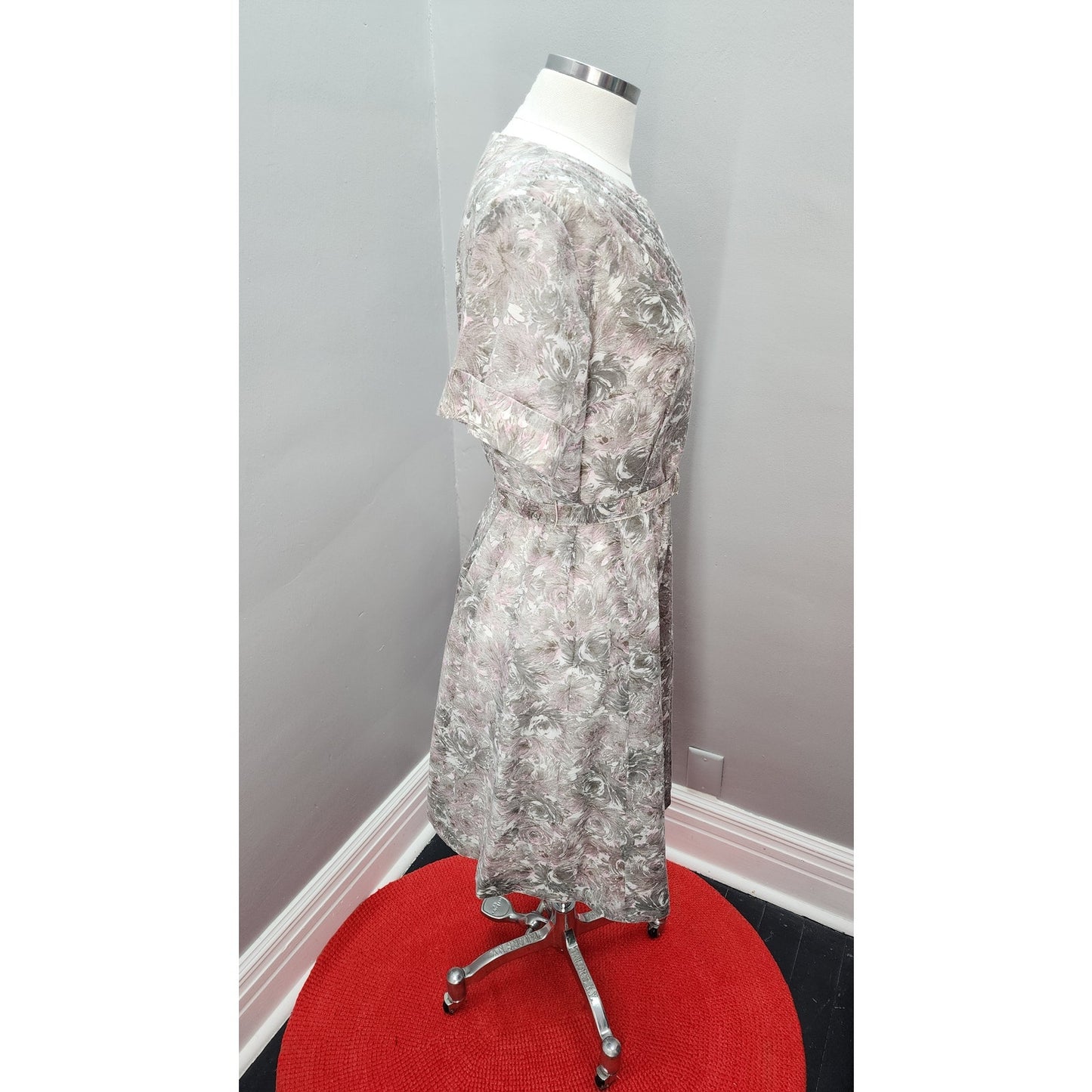 40s Vintage Sheer Day Dress in Grays and Lavenders - M