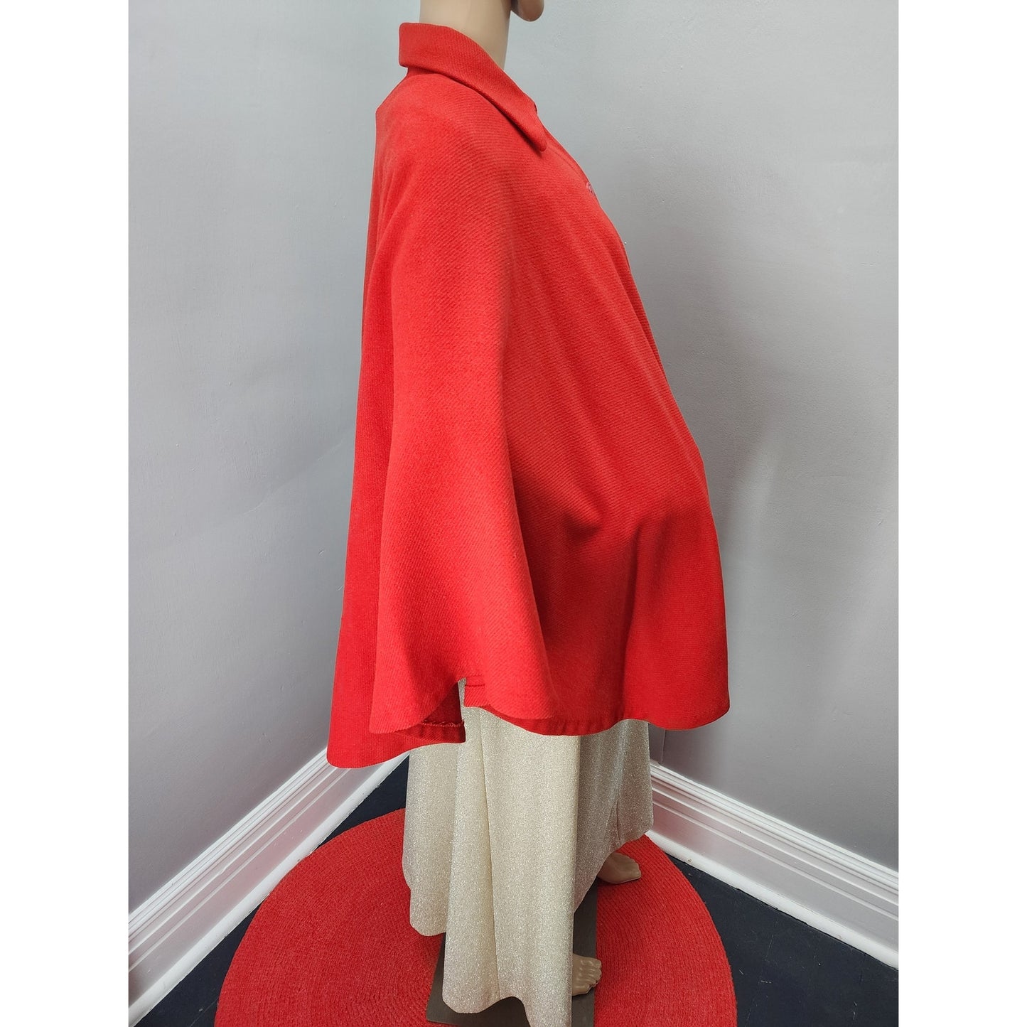 70s Vintage Sur-Ana Red Wool Cape - L