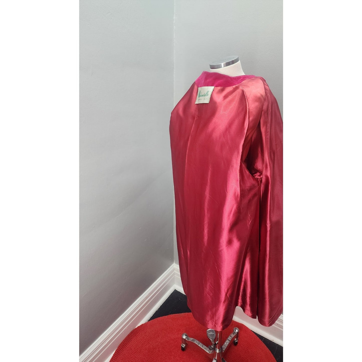 60s Vintage Marguerite Rubel Red Raspberry Velvet Swing Coat - L