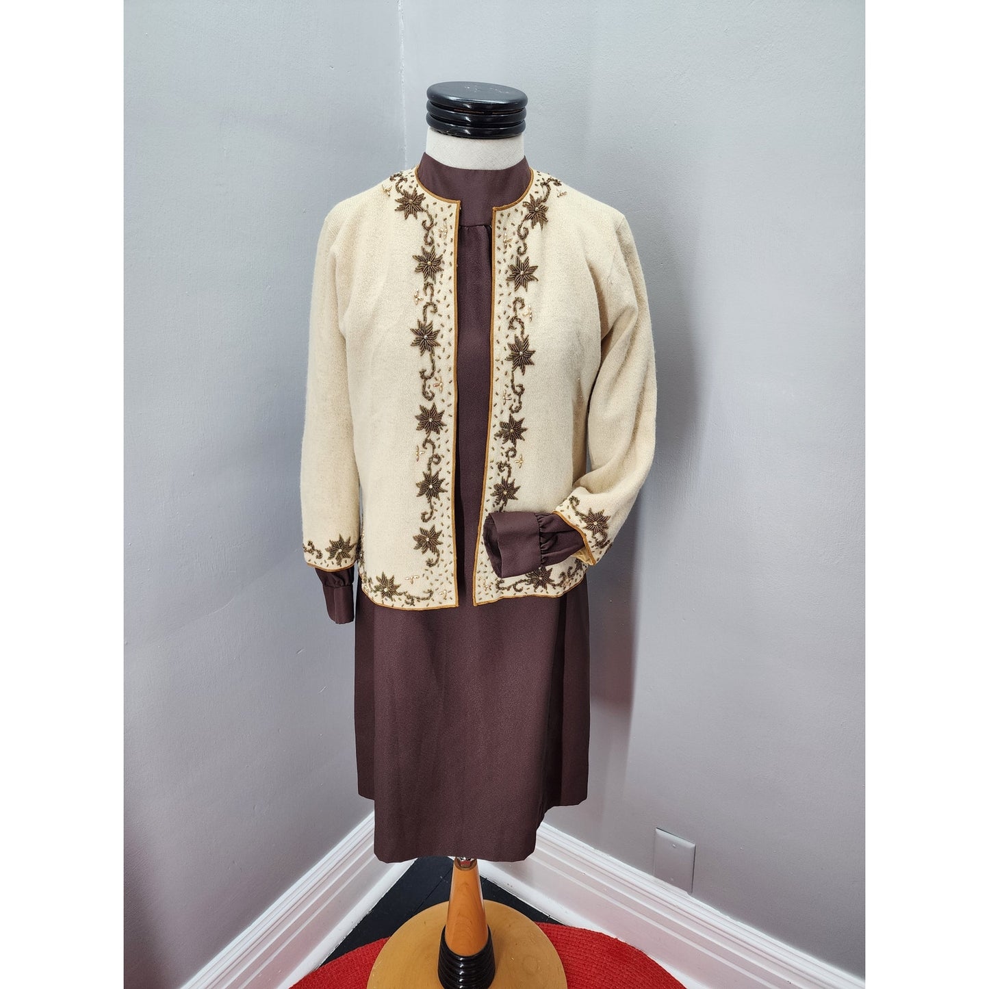 60s Vintage Handmade Brown Long Sleeved Sheath Dress - M