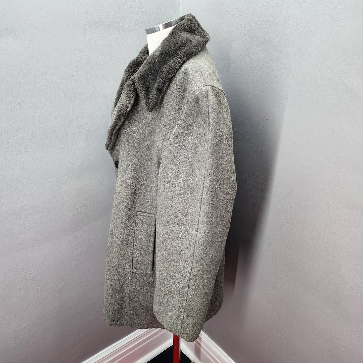 70s Vintage Unmarked Men's Faux Fur Lined Coat, Gray - L