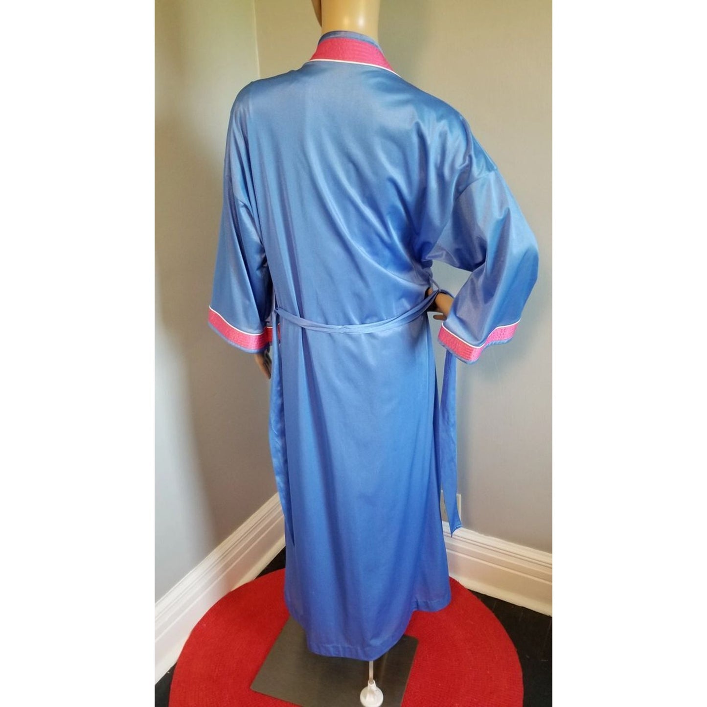 70s Vintage Barad & Co Peignoir in Blue with Sporty, Quilted Color Block - M
