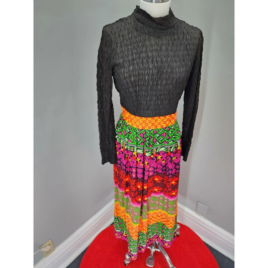 70s Vintage Bright and Groovy Maxi Dress - M