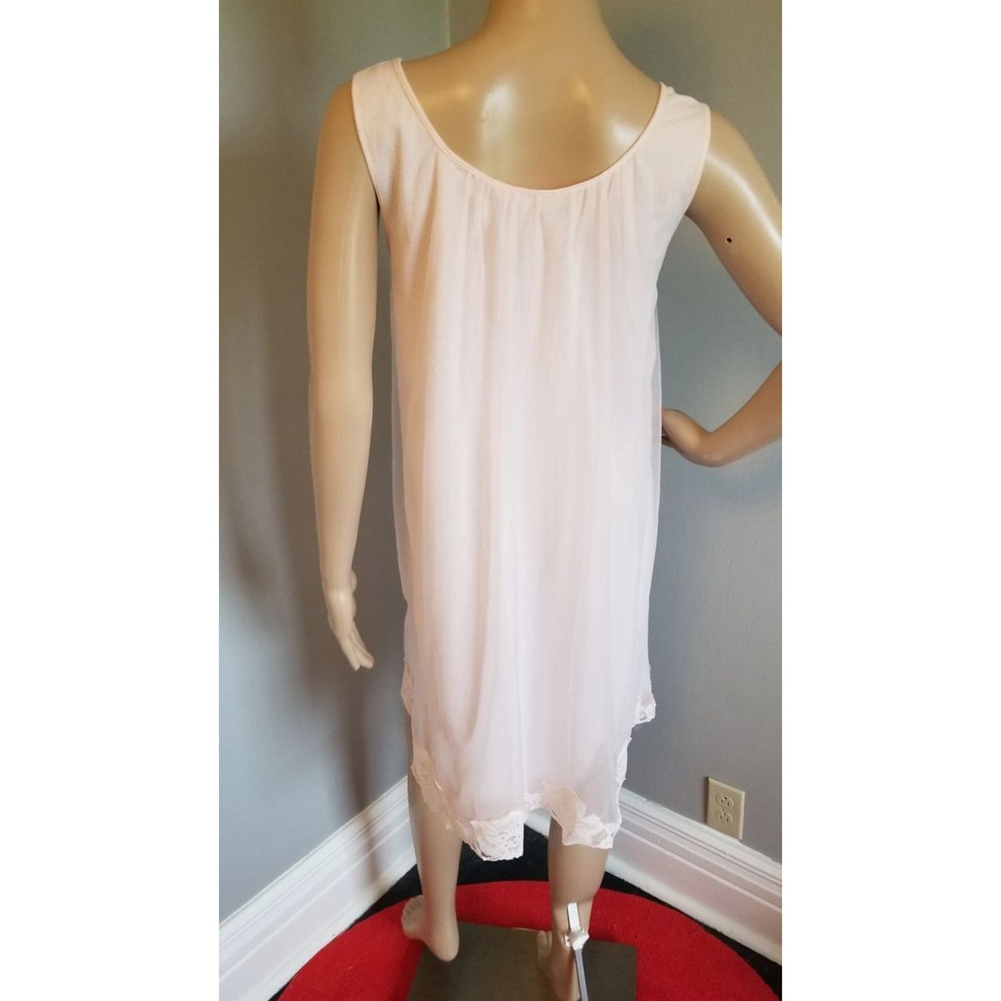70s Vintage Warm Pink Nylon and Lace Nightie - S