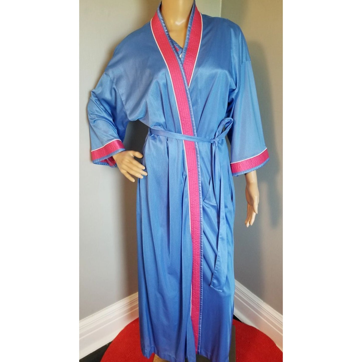 70s Vintage Barad & Co Peignoir in Blue with Sporty, Quilted Color Block - M