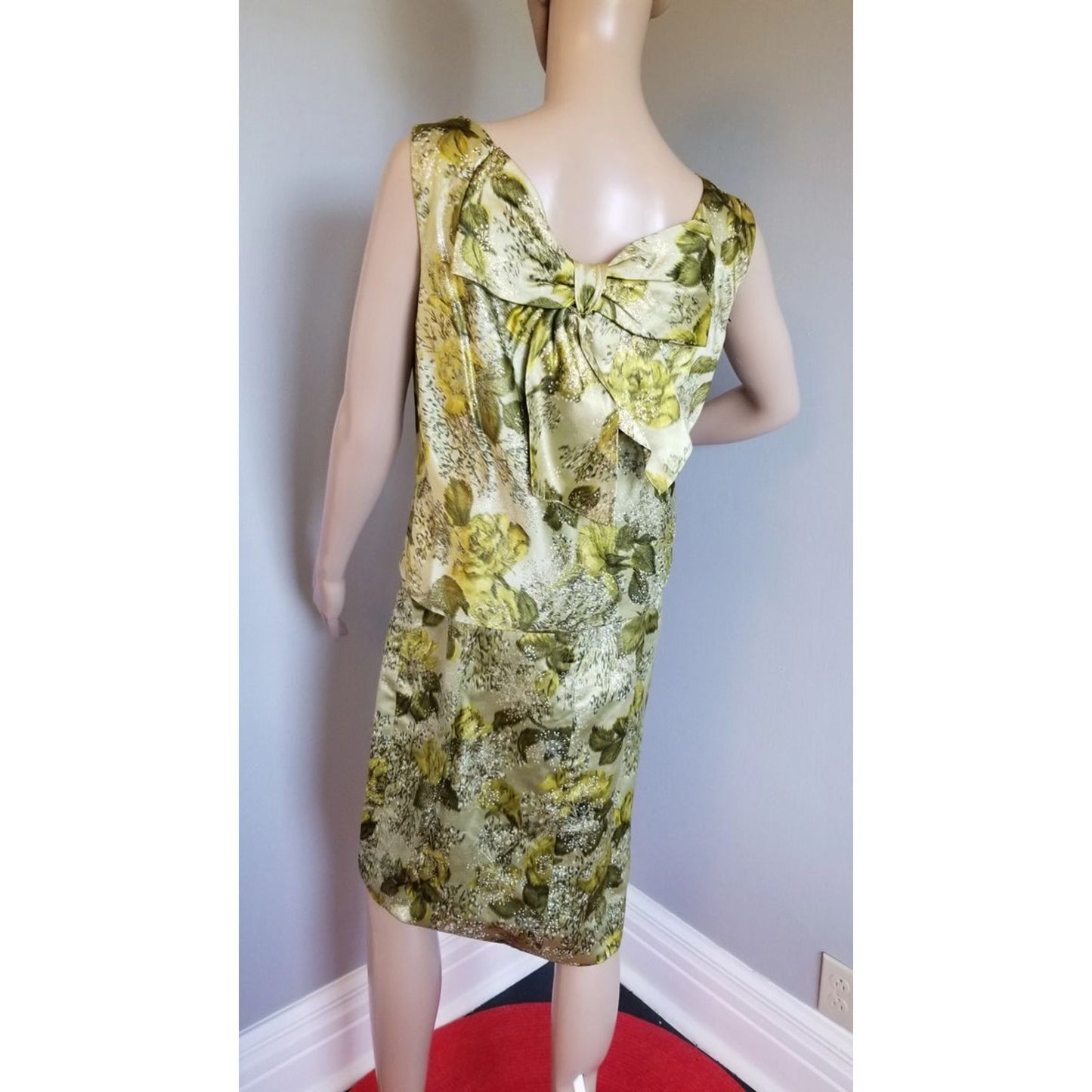 50s Vintage Mardi Gras Silk Dress in Greens and Silver - M