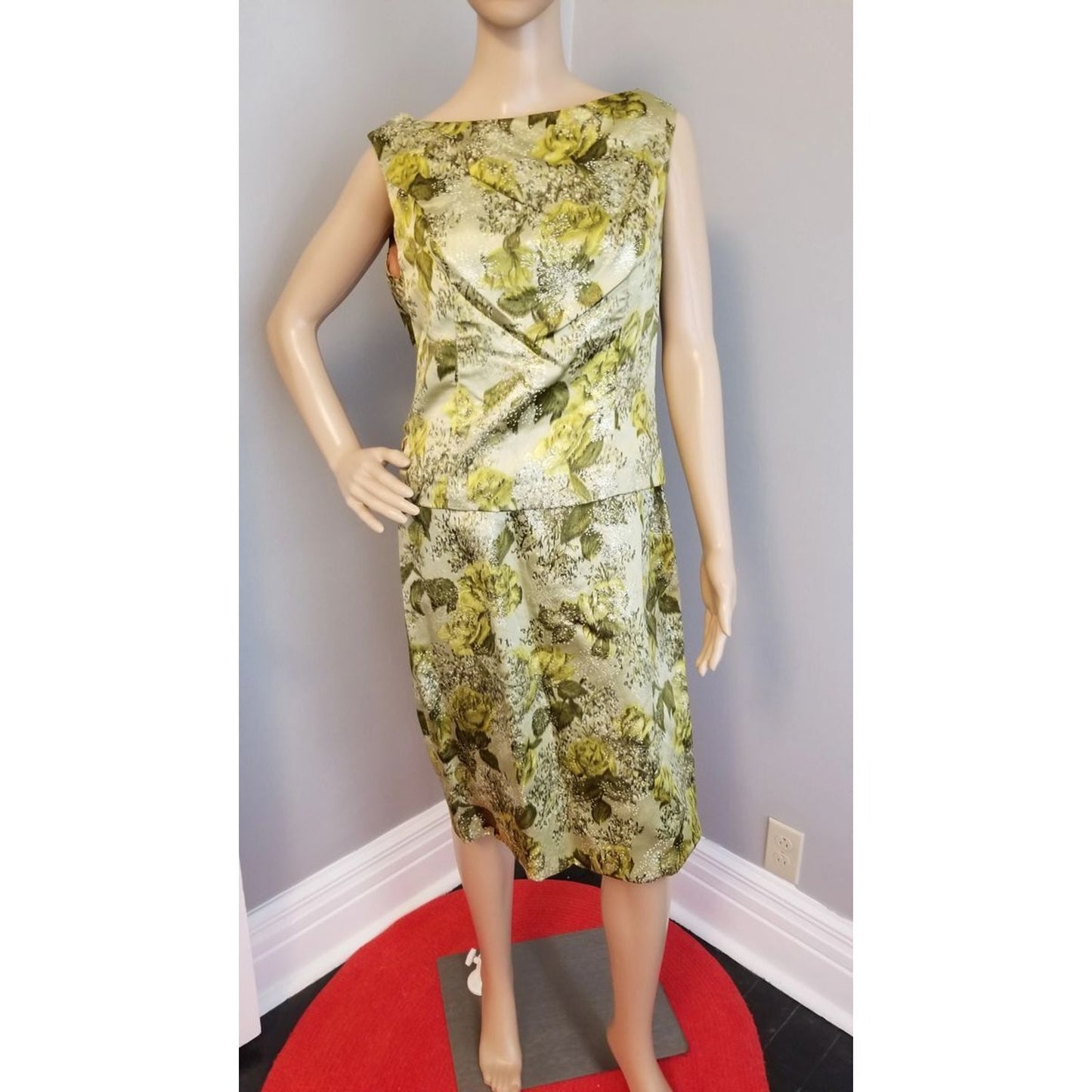 50s Vintage Mardi Gras Silk Dress in Greens and Silver - M